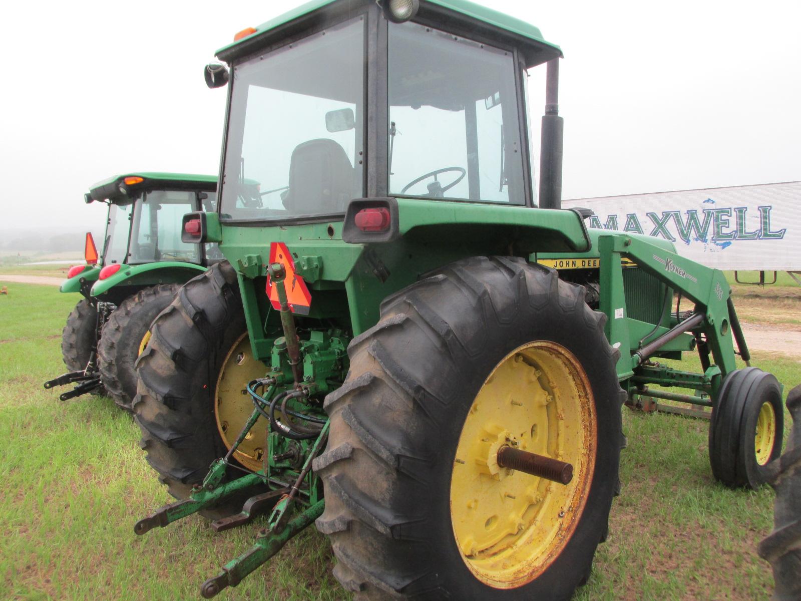 John Deere 4430