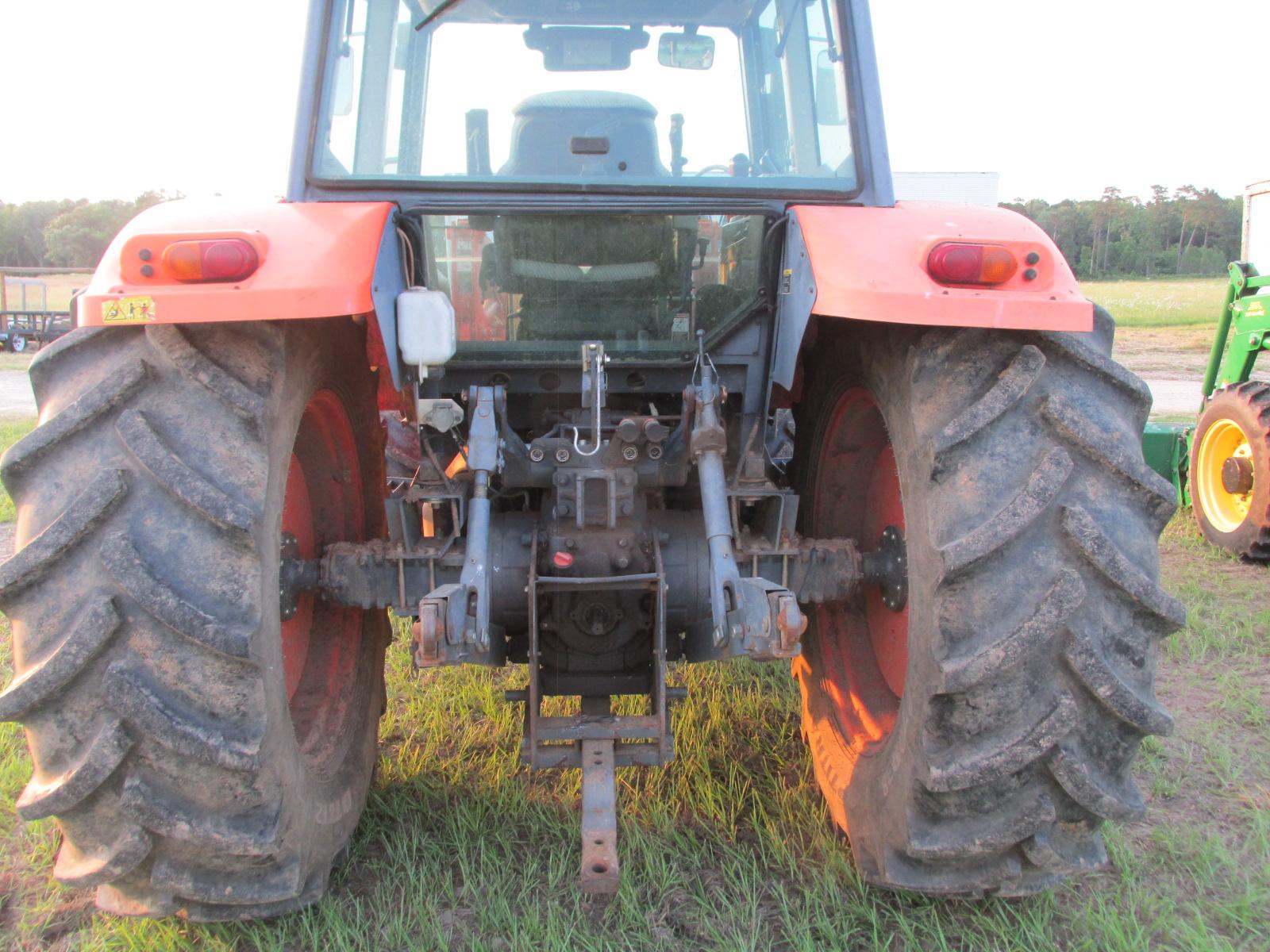 Kubota M 135