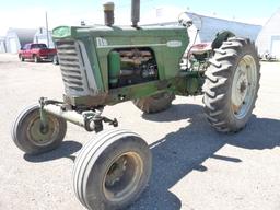 Oliver 770 Gas Wide Front Tractor