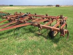 IH 55 17' Chisel Plow