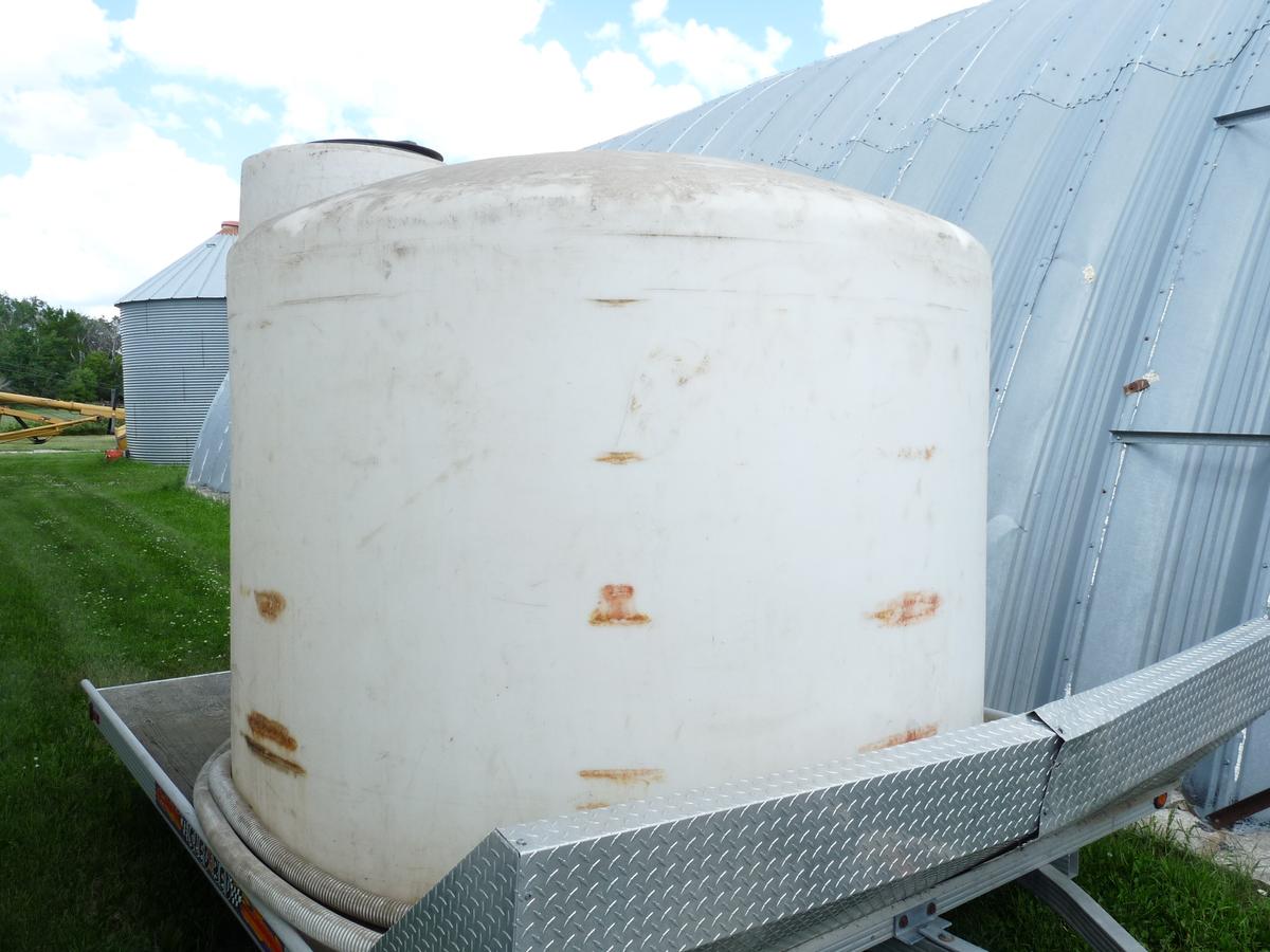 1700 Gallon Water Tank