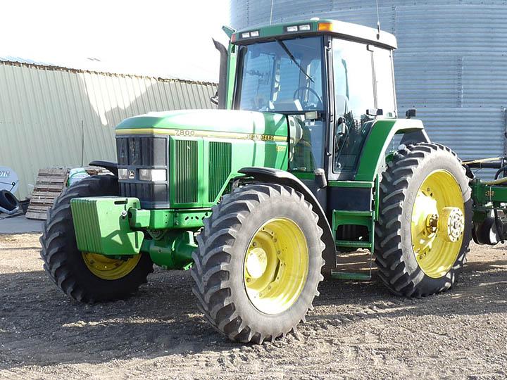 John Deere 7800 MFWD Tractor