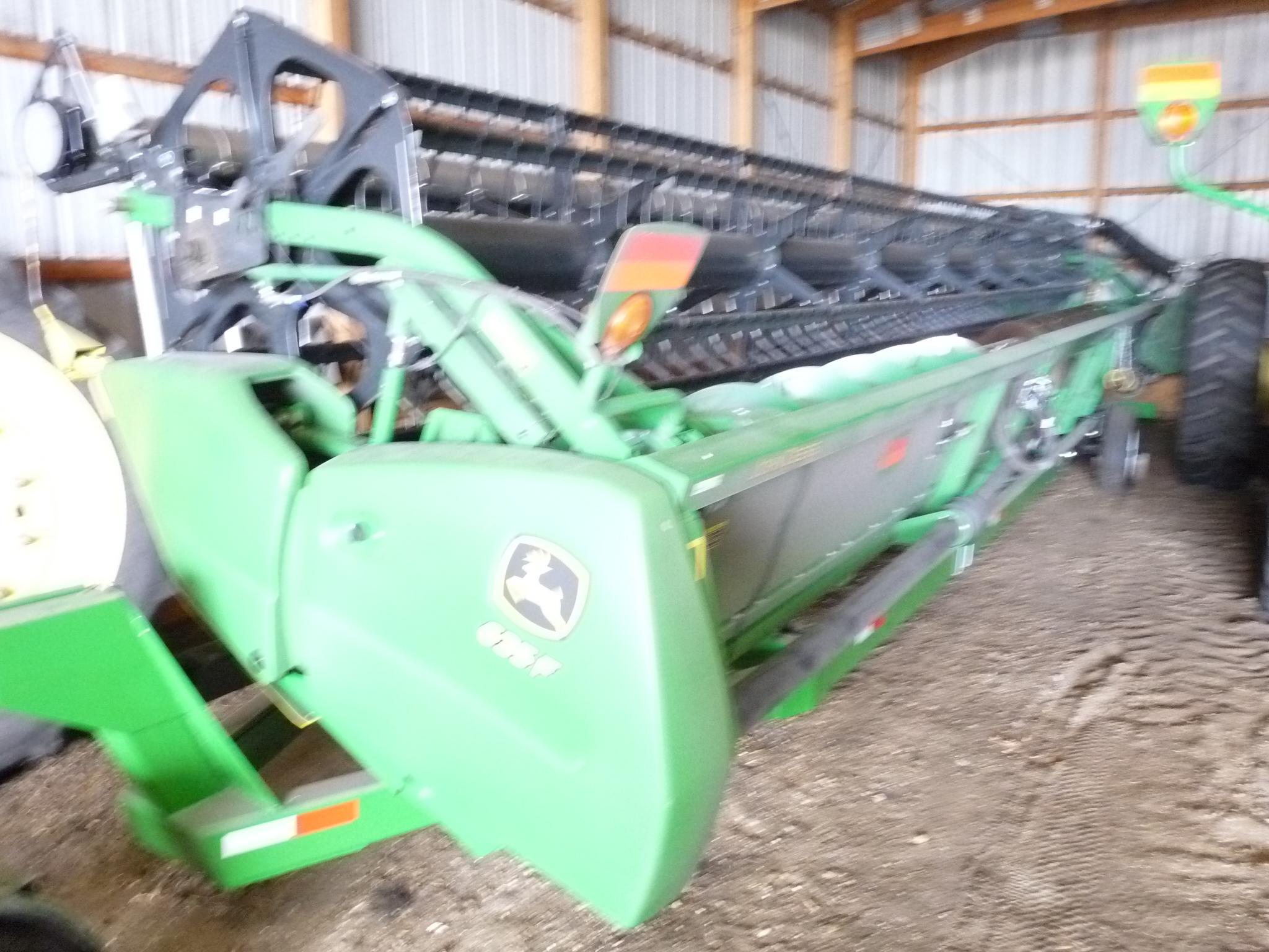 2011 John Deere 635 Hydra Flex Head