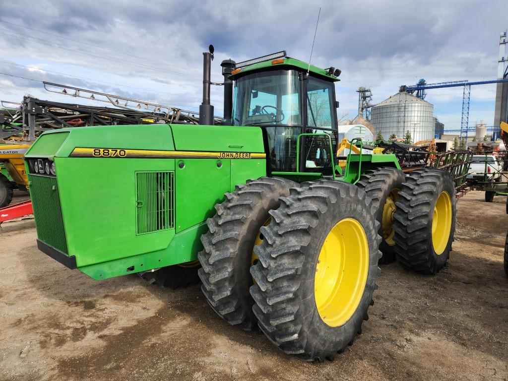 JD #8870 4WD, 12-Spd. 4-Hyd.