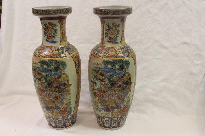 Set of 2 Hand Painted Chinese Vases