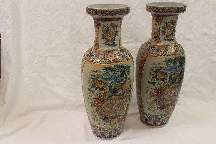 Set of 2 Hand Painted Chinese Vases