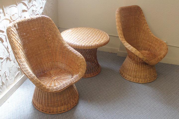 3-Piece Wicker Set.