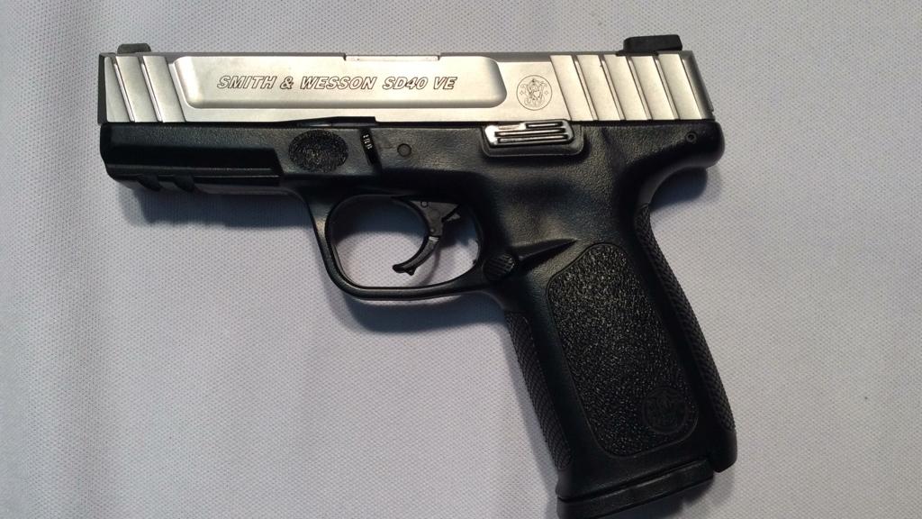 Smith & Wesson Model SD40 VE SN#HFD4747.