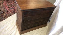 Antique Oak 3 Drawer Dresser.