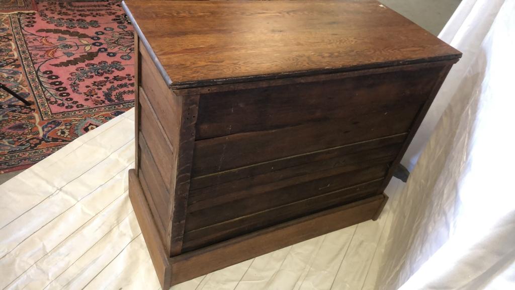 Antique Oak 3 Drawer Dresser.