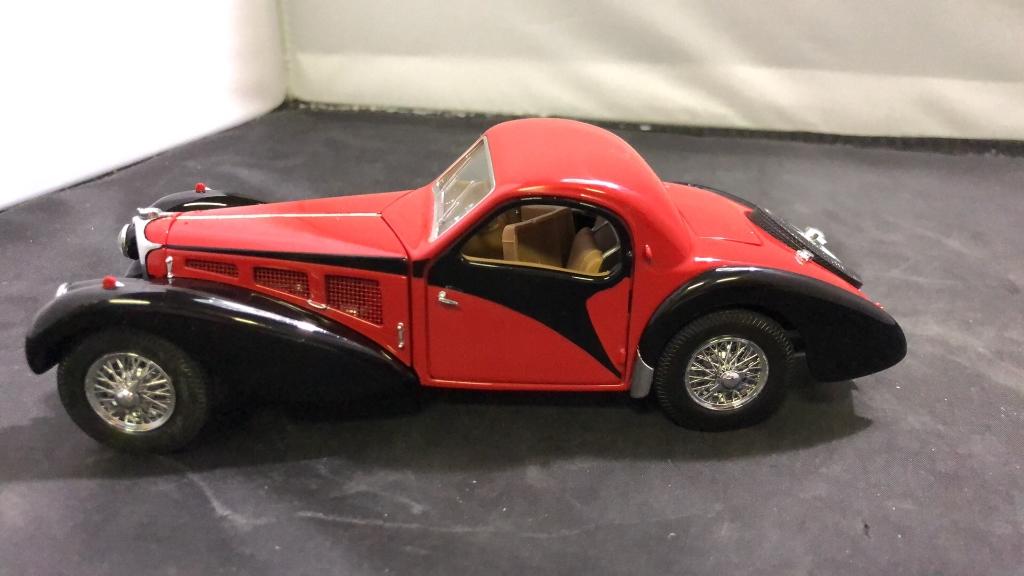 1936 Bugatti Type 57SC Die-Cast Model.