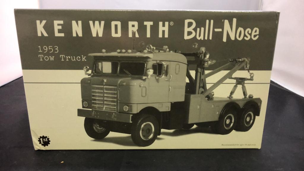 1953 Kenworth Bull-Nose Tow Truck