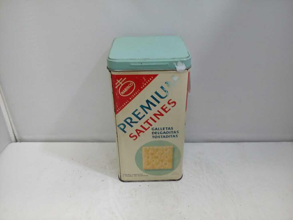 1940s Nabisco Premium Saltines Metal Tin