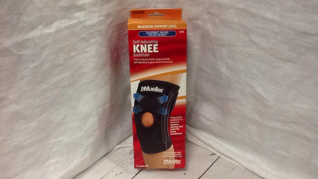 Mueller Self-Adjusting Knee Stabilizer