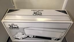 1960 Mack Model B-61 Tractor & Trailer Die-Cast Re