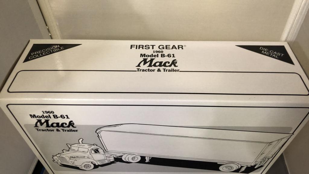 1960 Mack Model B-61 Tractor & Trailer Die-Cast Re