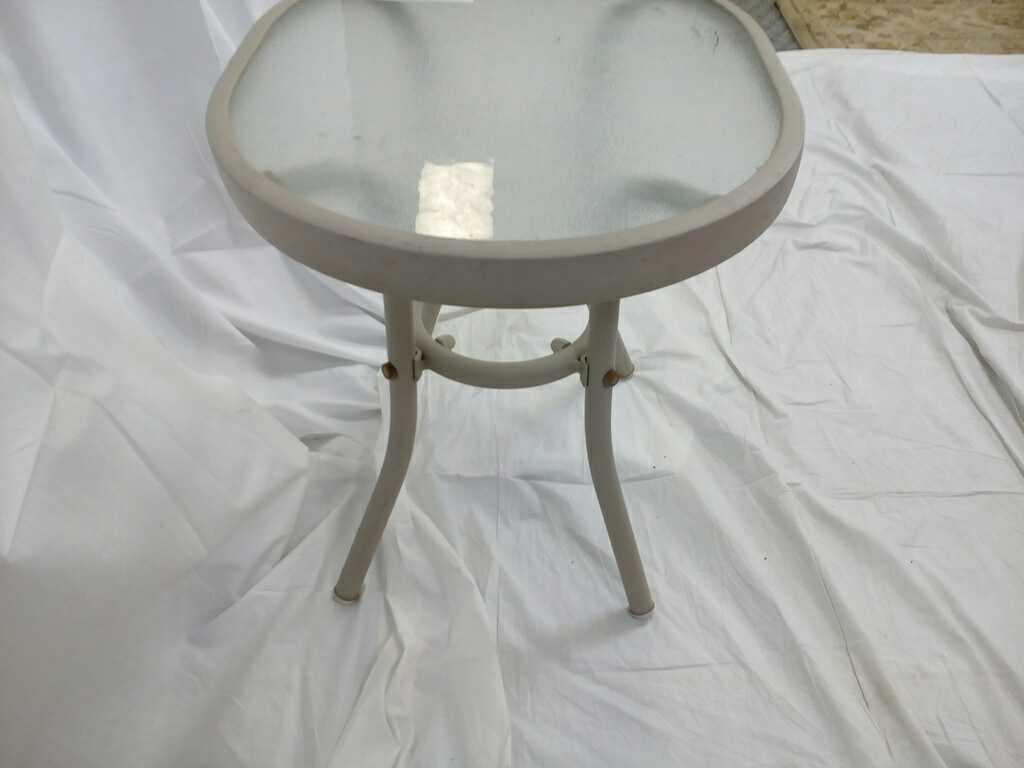 SMALL OUTDOOR SIDE TABLE