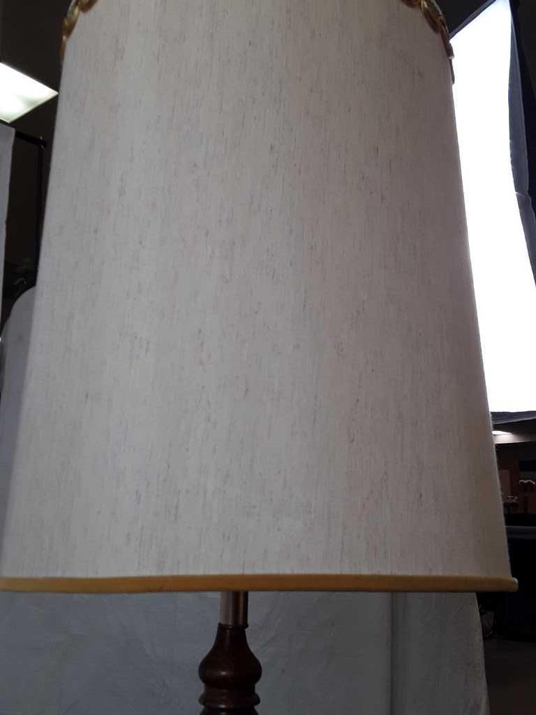 VINTAGE SIDE TABLE LAMP DAMAGED