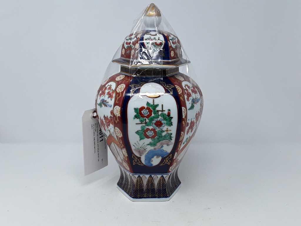 HAND PAINTED GINER JAR GOLD IMARI ON BOTTOM