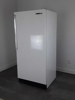 UPRIGHT ADMIRAL FREEZER 30" W X 28" D X 66" H