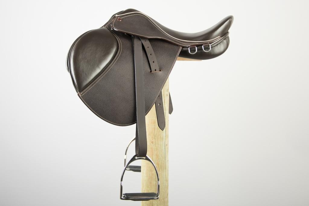 SAD 140BR-17 Marchog Close Contact English Saddle