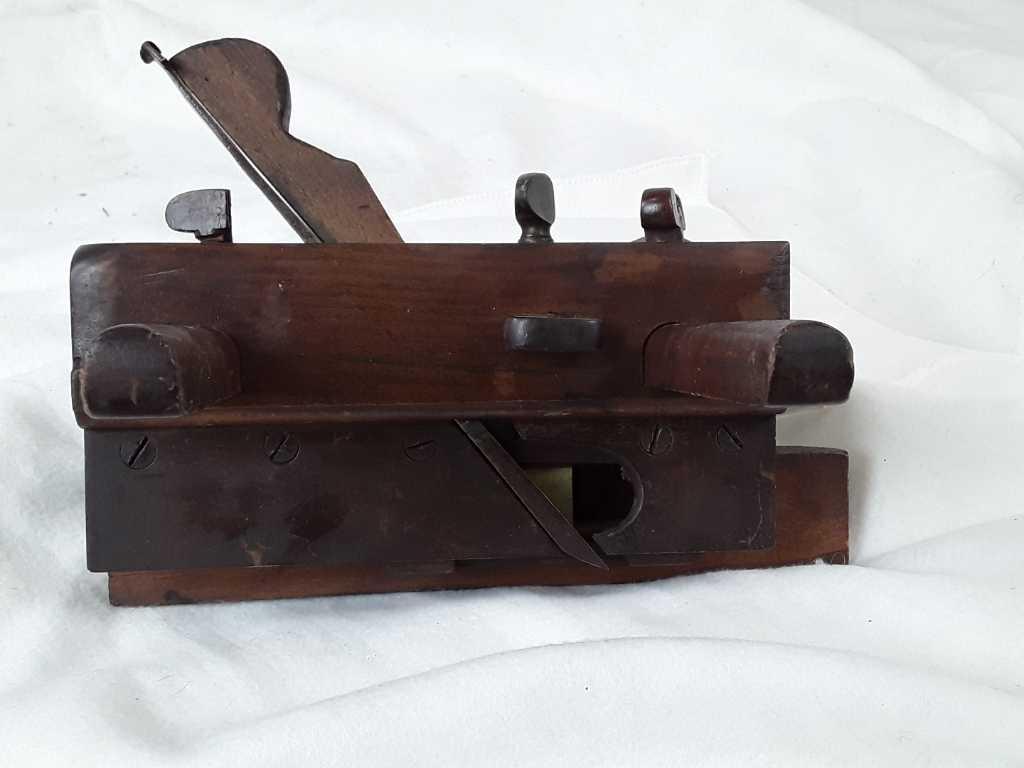 VINTAGE J. H SMITH PLANER WITH GUIDE