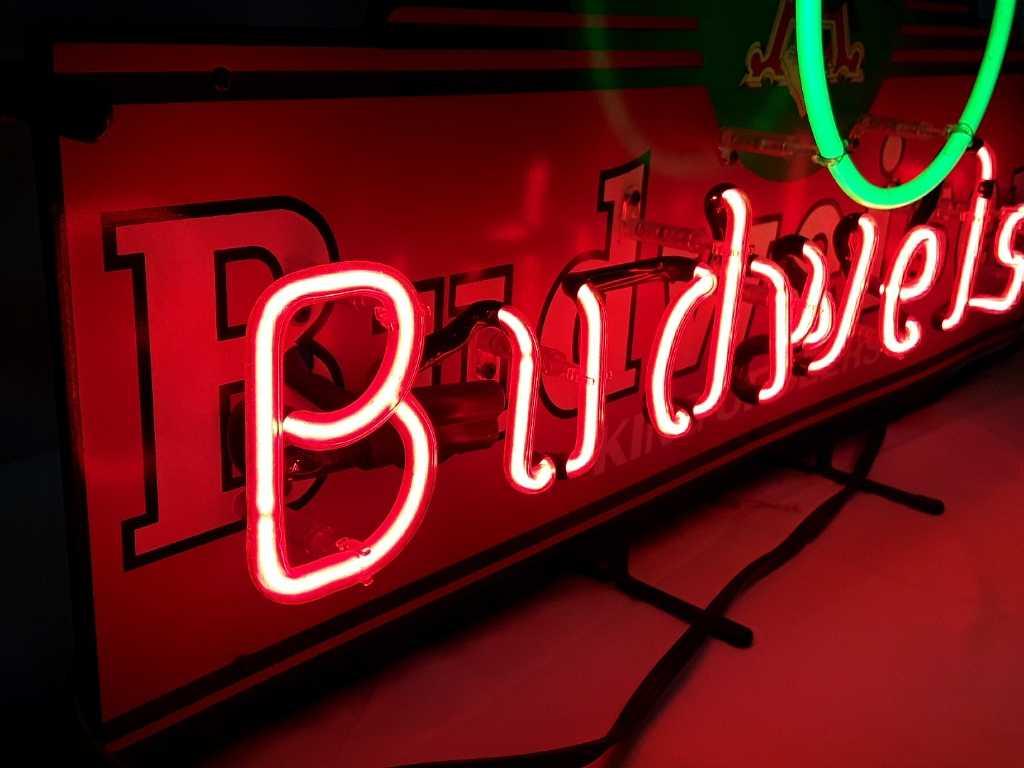 WORKING NEON BUDWEISER SIGN! 30"L X 16"H