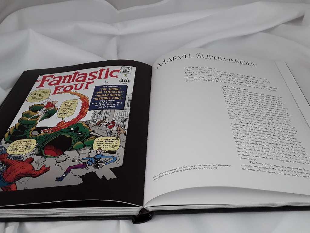 MARVEL COFFEE TABLE BOOK