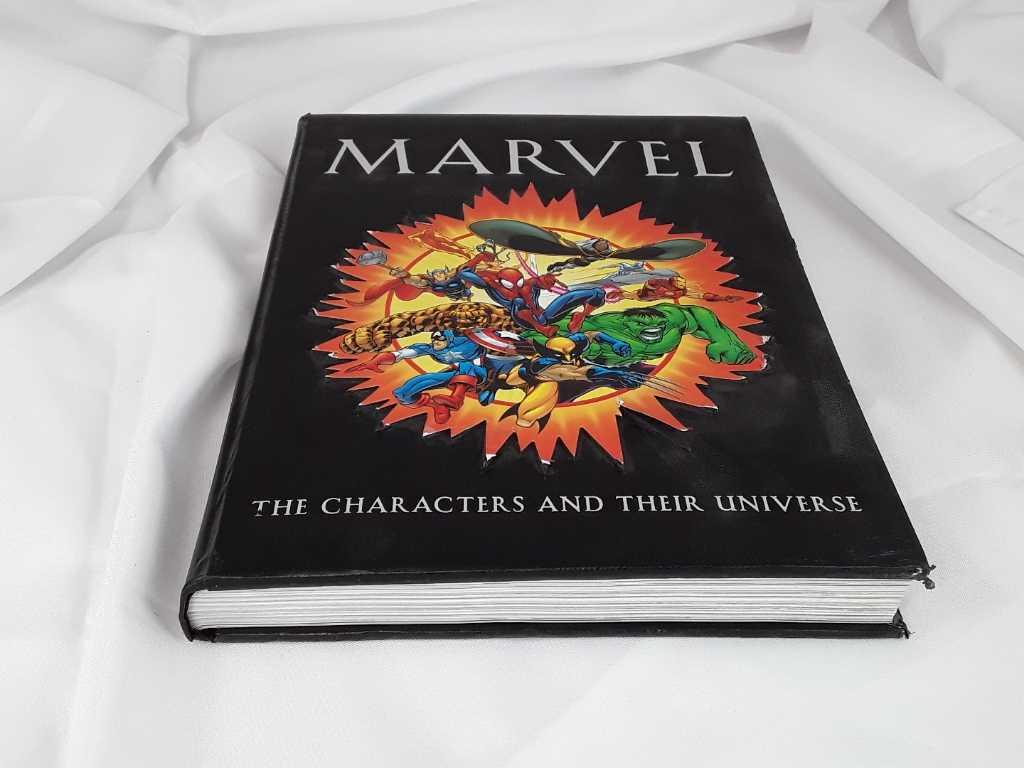 MARVEL COFFEE TABLE BOOK