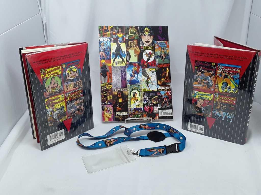 WONDER WOMAN COLLECTION BOOKS & LANYARD