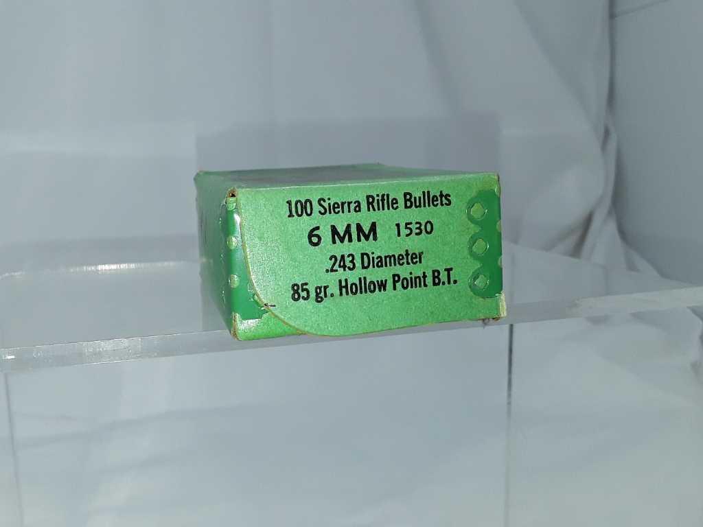 1 BOX OF SIERRA #B2 6MM CALIBER BULLETS