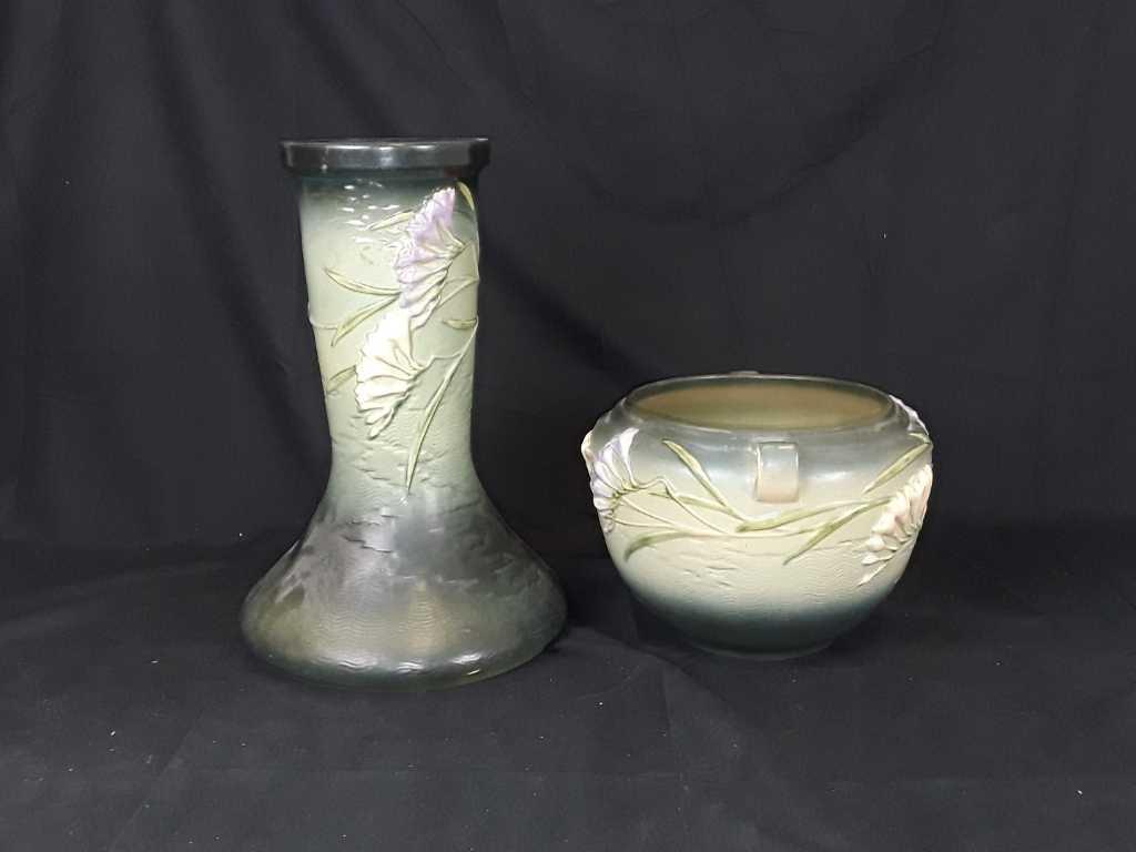 Roseville Pottery Freesia Grn Jardiniere Pedestal