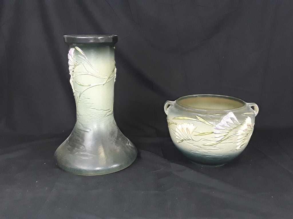 Roseville Pottery Freesia Grn Jardiniere Pedestal