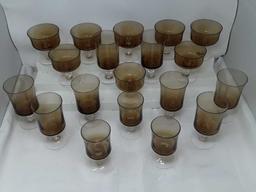 19 PC SMOKING BROWN STEMWARE