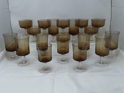 19 PC SMOKING BROWN STEMWARE