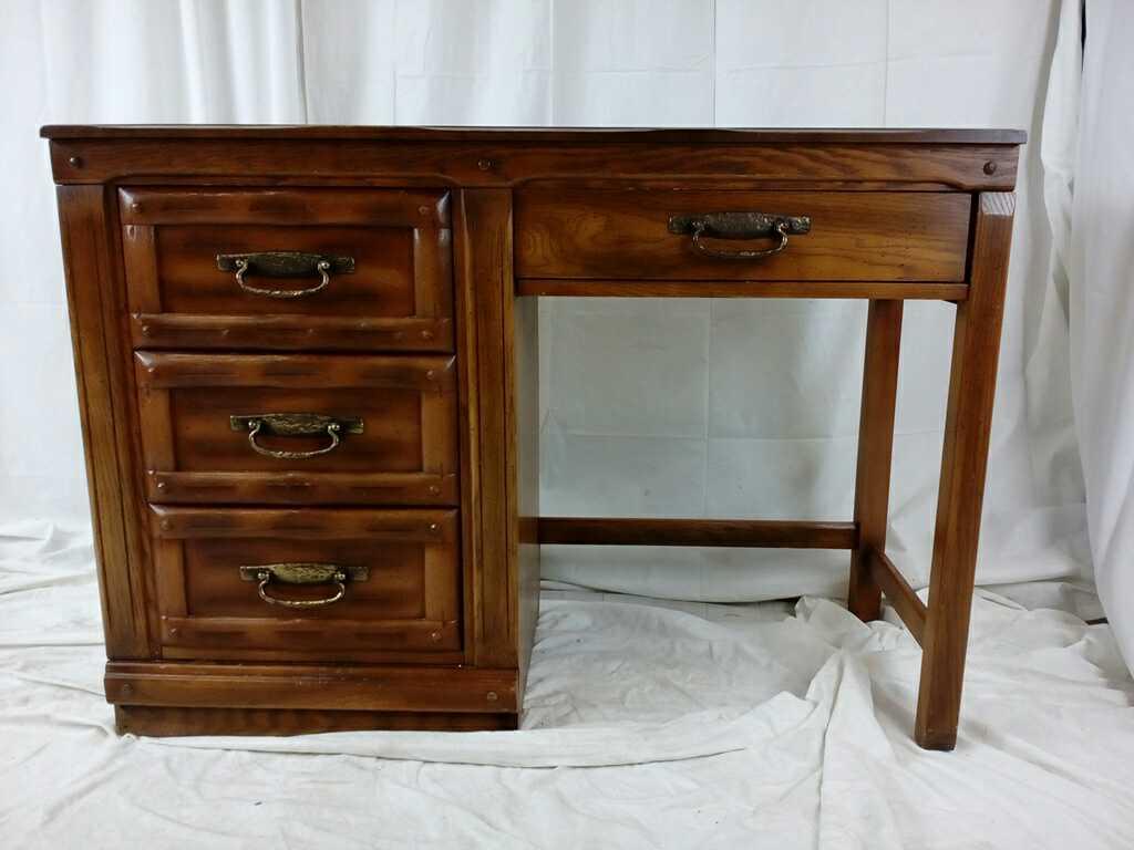 WOODEN DESK WITH 4 DRAWERS