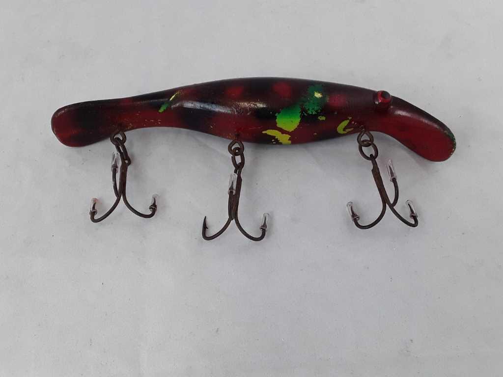 8" WOODEN LURE WITH 3 HOOKS
