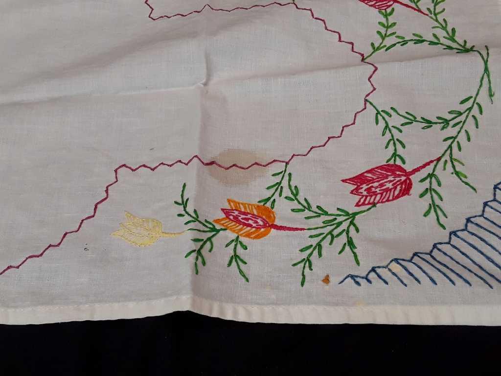 3 PC EMBROIDERY ALL ARE FLORAL W/BRIGHT COLORS