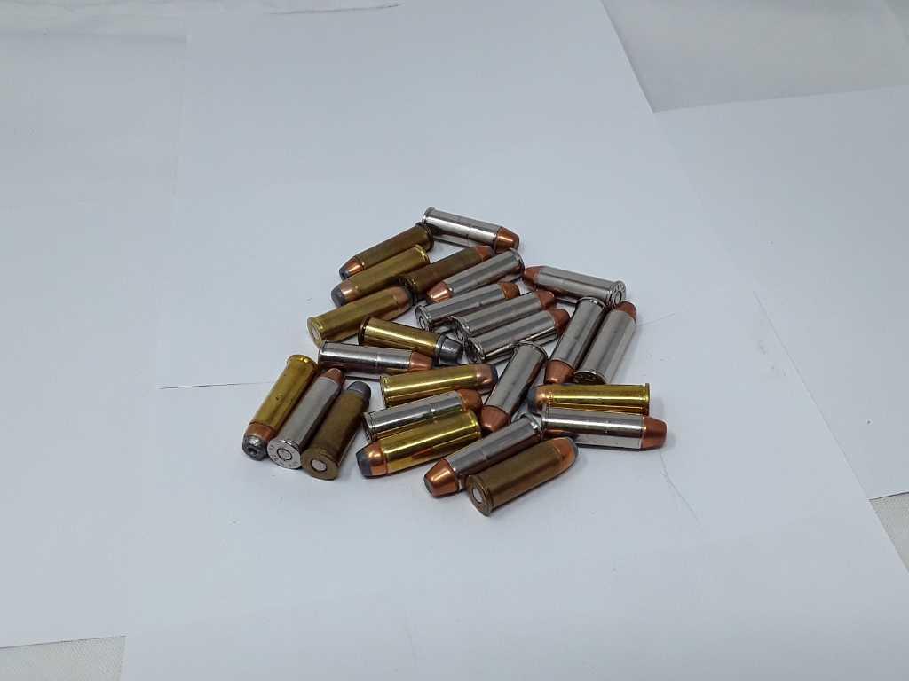 25 ROUNDS OF 44 CAL AMMO