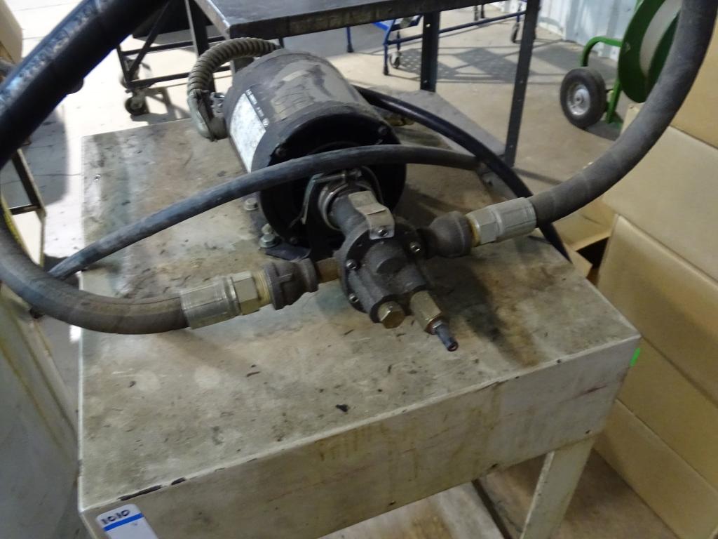 AC MOTOR ATTACHED TO METAL & WOOD BASE