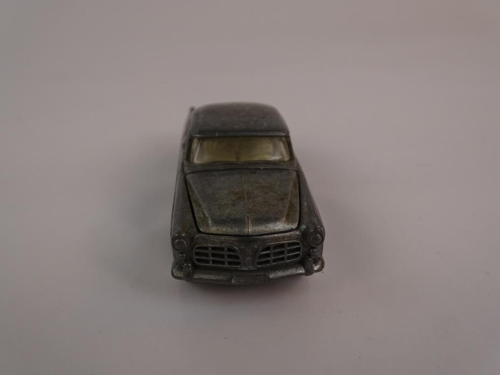 2000 PLAYING MANTIS JOHHNY LIGHTNING TOY CAR