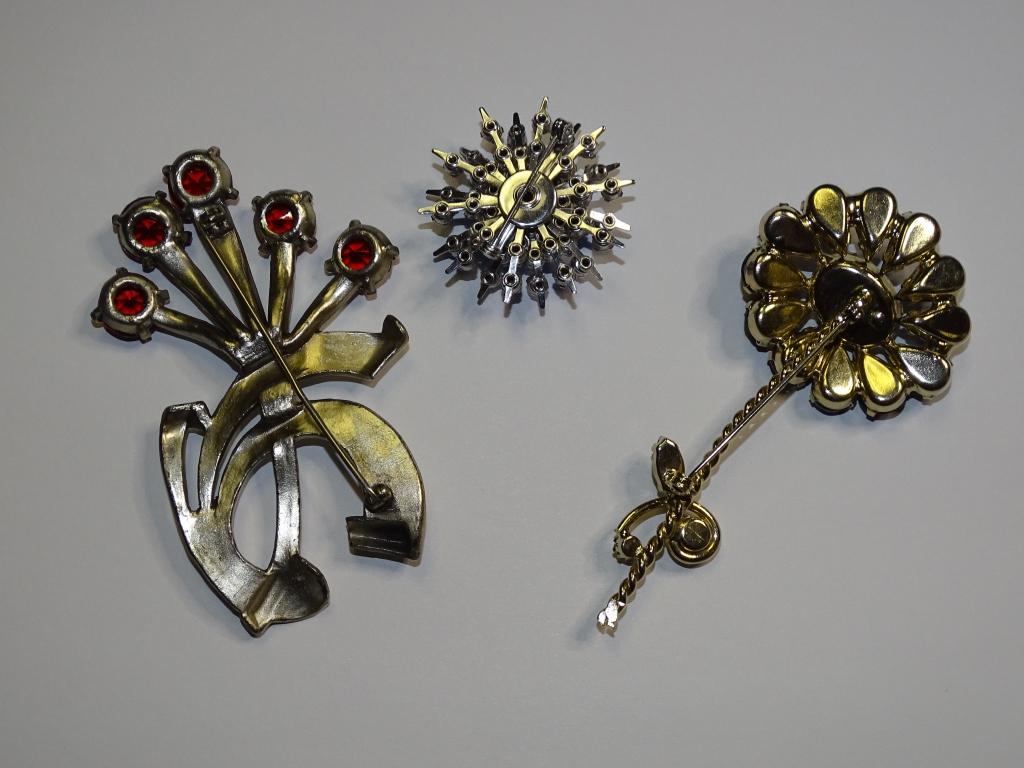 Vintage Pins: Red Flowers, Black Flower, Starburst