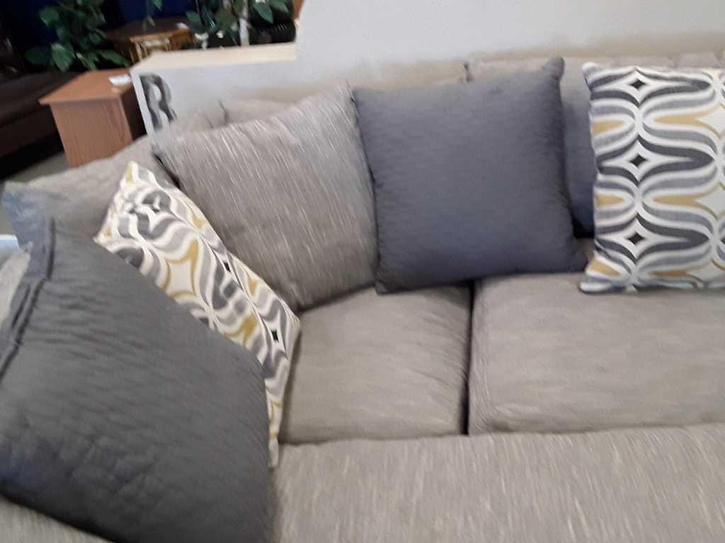 GREY MATERIAL SECTIONAL W/CHEZ