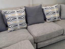 GREY MATERIAL SECTIONAL W/CHEZ