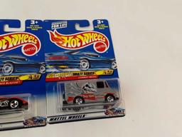 4 HOT WHEELS/NEW/ 2000 TONY HAWK SKATE SERIES