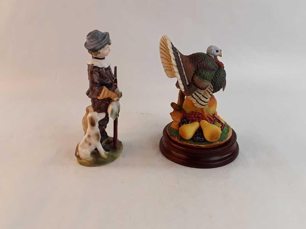 SET OF 2 THANKSGIVING THEMED PORCELAIN FIGURINES