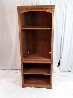 LARGE WOODEN BOOKSHELVE W/ DISPLAY LIGHT