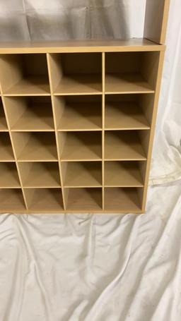 Light Wood 25 Cube Organizer and Top Storage