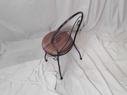 BLACK METAL WIRE CHAIR W/ MULTICOLOR CUSHION