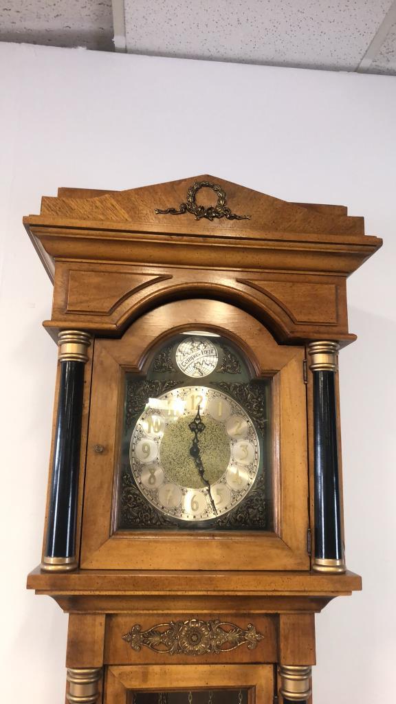 GRANDFATHER CLOCK / "TEMPUS FUGIT"